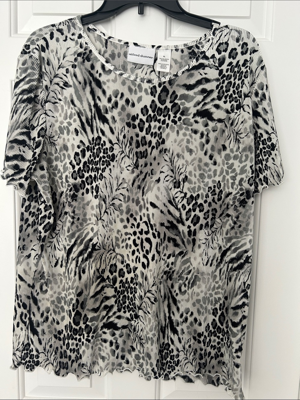 Alfred Dunner Black and White Printed Short Sleeve Top